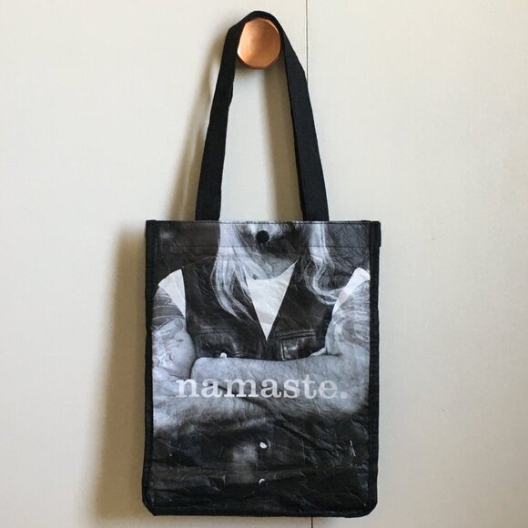 Lululemon 'Namaste Ride On' Reusable Bag - Picture 9 of 9